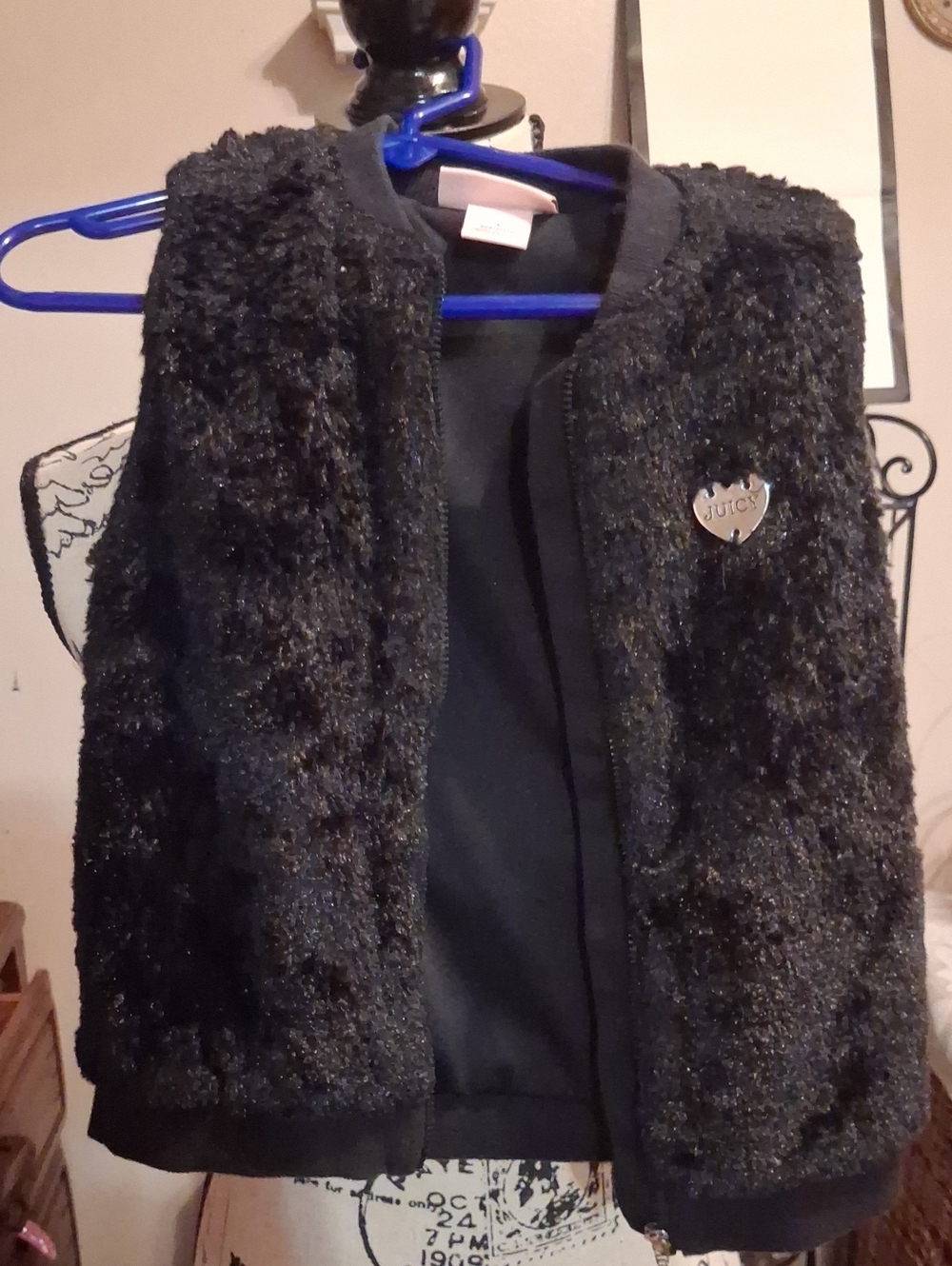 Juicy Couture Kids Black Fuzzy Zip Up  Bomber Vest with Gold Logo Heart Size 4T